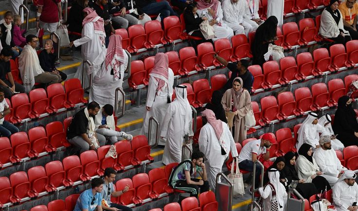 Катар оказался не готов к чемпионату мира, сборная — уж точно. Как прошло открытие ЧМ-2022
