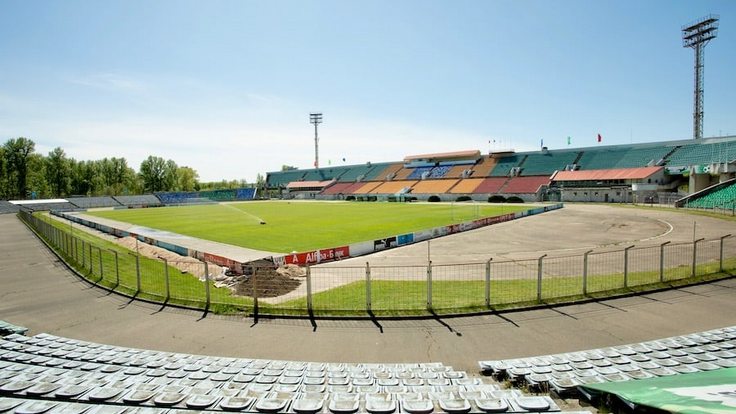 Стадион "Трактор" Стадион "Трактор"
