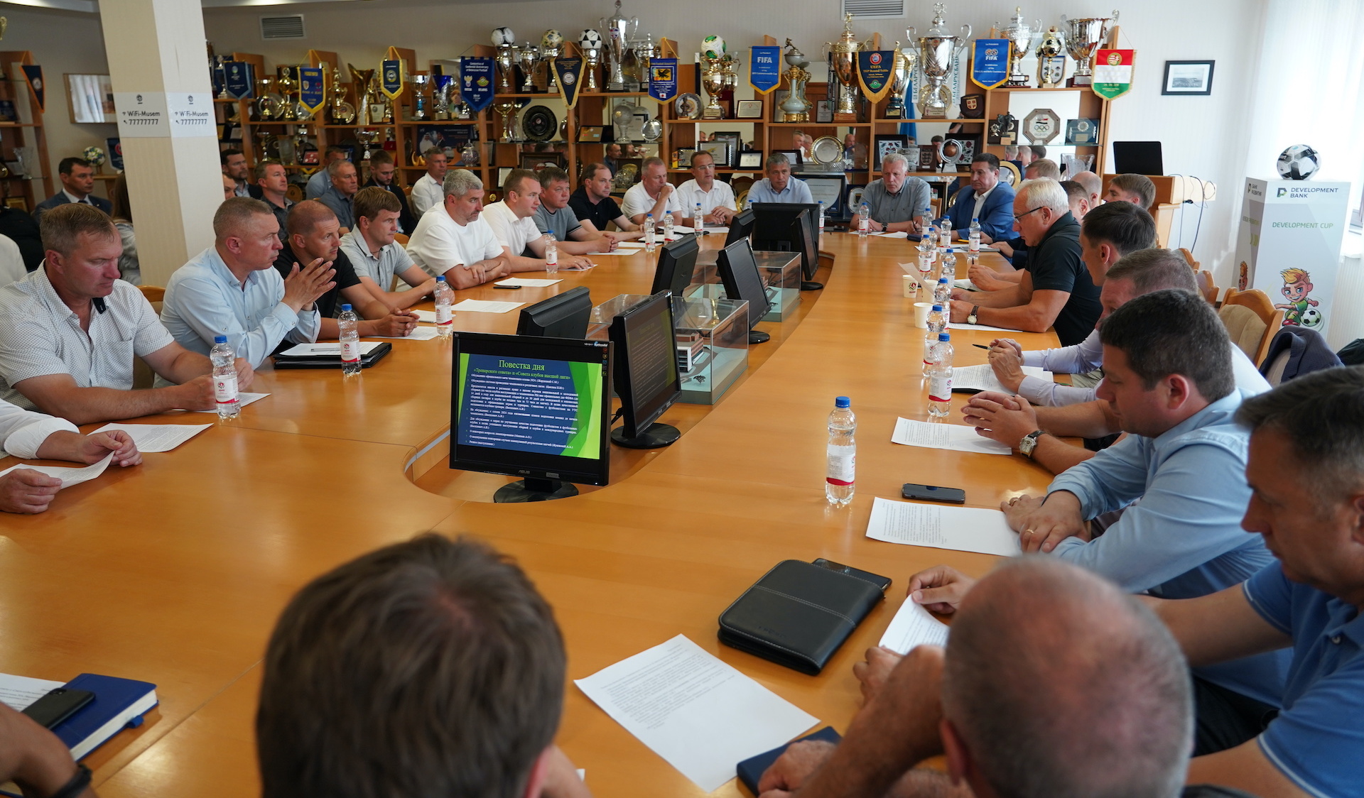 На заседании тренерского совета и совета клубов было предложено сформировать четвертый дивизион