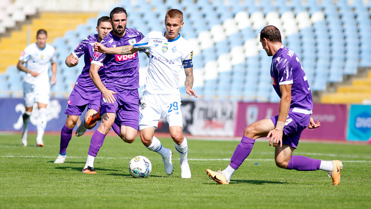 Украина, 8-й тур. ЛНЗ - Динамо - 2:4 Украина, 8-й тур. ЛНЗ - Динамо - 2:4
