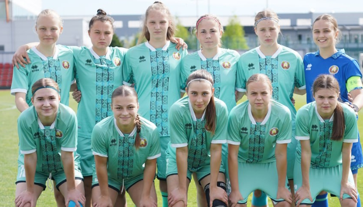 Женская сборная Беларуси WU-19. Фото АБФФ
