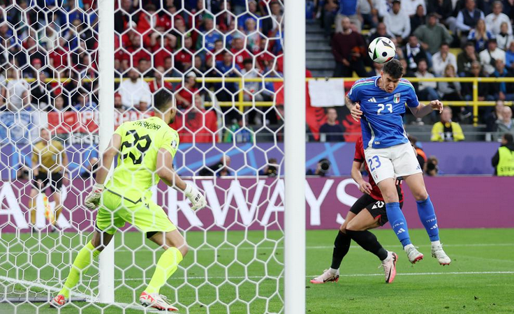ЕВРО-2024. Италия - Албания. Гол Алессандро Бастони. Фото uefa.com ЕВРО-2024. Италия - Албания. Гол Алессандро Бастони. Фото uefa.com