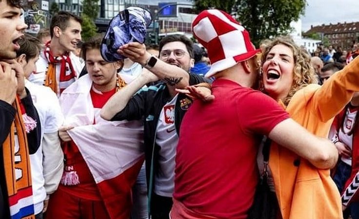 ЕВРО-2024. Болельщики сборных Польши и Нидерландов ЕВРО-2024. Болельщики сборных Польши и Нидерландов