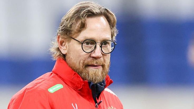 Валерий Карпин Валерий Карпин