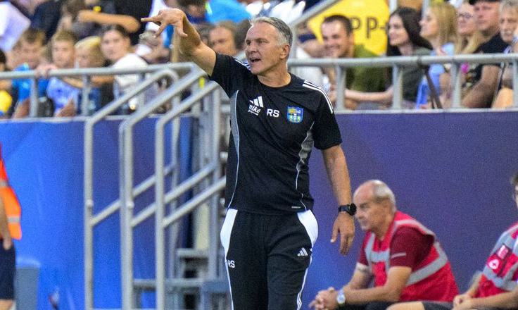 Роман Скухравы