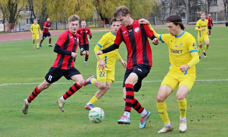 Сбывшаяся мечта "Барановичей" и погоня за "Белшиной". Всё о 31-м туре первой лиги