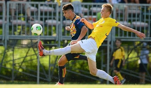 Кубок регионов УЕФА 2013. Сборная Каталонии - Ислочь. Фото uefa.com Кубок регионов УЕФА 2013. Сборная Каталонии - Ислочь. Фото uefa.com