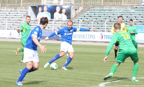 ЧБ-2014. Динамо Мн - Неман - 1:0. Атакует Игорь Стасевич. Фото Сергея Шелега. ЧБ-2014. Динамо Мн - Неман - 1:0. Атакует Игорь Стасевич. Фото Сергея Шелега.