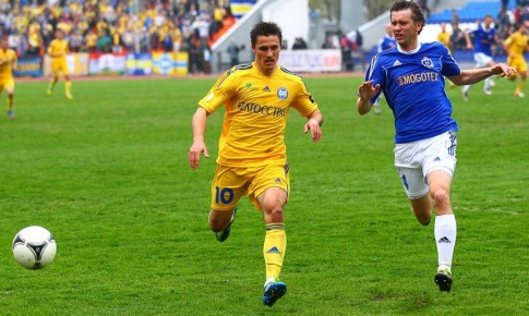 ЧБ-2013. Днепр - БАТЭ - 2:1. Дмитрий Мозолевский (слева). Фото Дениса Василькова ЧБ-2013. Днепр - БАТЭ - 2:1. Дмитрий Мозолевский (слева). Фото Дениса Василькова