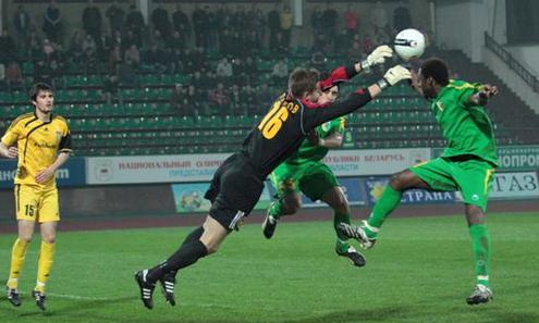 Кубок Беларуси 2008-2009. 1/2 финала. Неман - Шахтер - 1:1. Фото - Ярослав Ванюкевич (Гродно) Кубок Беларуси 2008-2009. 1/2 финала. Неман - Шахтер - 1:1. Фото - Ярослав Ванюкевич (Гродно)