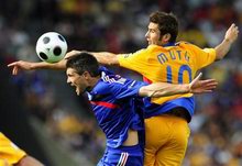ЕВРО-2008. Румыния - Франция - 0:0. Фото - REUTERS/Dylan Martinez