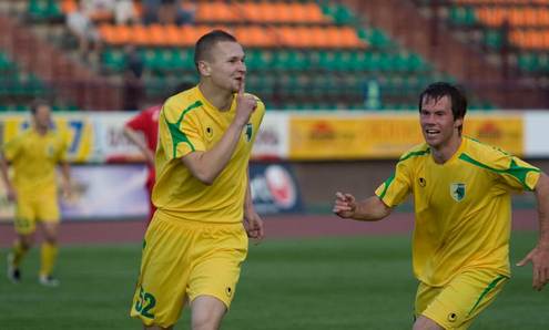 Дмитрий Юзвович (Неман) после забитого гола. Фото Ярослава Ванюкевича