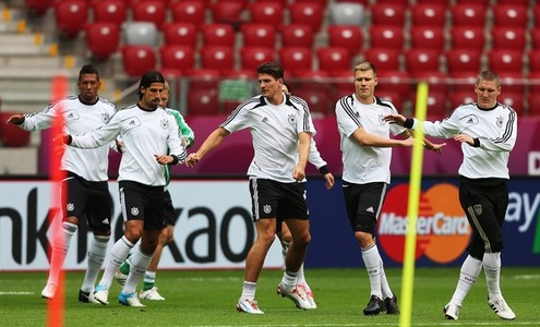 ЕВРО-2012. Тренировка сборной Германии. Фото daylife.com