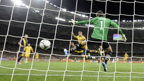 ЧЕ-2012. Украина - Польша. Фото UEFA.com. ЧЕ-2012. Украина - Польша. Фото UEFA.com.