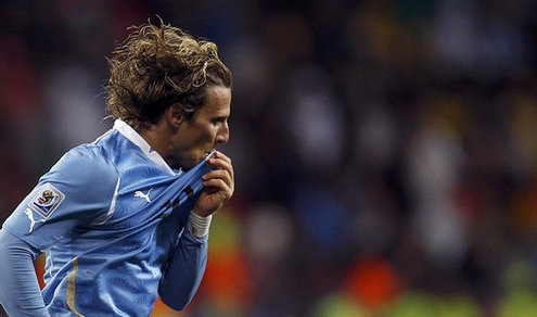 Диего Форлан (сборная Уругвая). Фото - Reuters