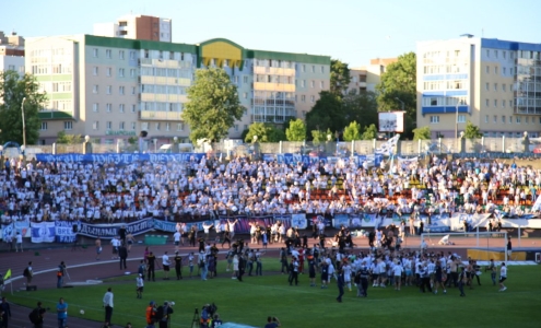 Фанаты брестского "Динамо" прорвались на поле