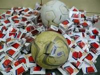 Контрабанда сигарет в футбольных мячах
