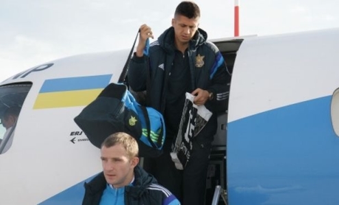 Сборная Украины приземлилась в аэропорту "Минск-2". Фото FFU.ORG.UA Сборная Украины приземлилась в аэропорту "Минск-2". Фото FFU.ORG.UA