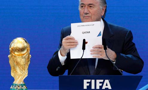 Йозеф Блаттер объявляет Катар хозяином ЧМ-2022