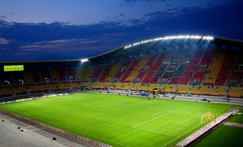 Стадион Филип II в Скопье (Македония). Фото - foto.evolucija.mk