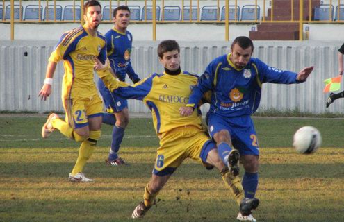 ЧБ-2008/2009. Савит - БАТЭ - 0:1. Радевич и Бурсук. Фото Алексея Галицкого.