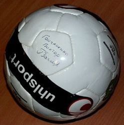 Мяч с автографом В.Гончаренко