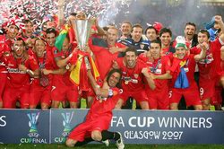 Кубок УЕФА 2006/2007. Финал. "Севилья" - обладатель трофея. Фото - Getty Images. Кубок УЕФА 2006/2007. Финал. "Севилья" - обладатель трофея. Фото - Getty Images.
