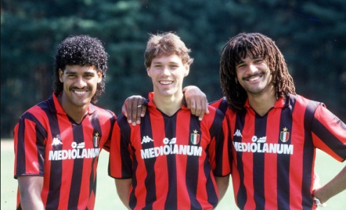 Марко ван Бастен, Рууд Гуллит и Франк Райкард. Фото acmilan.com Марко ван Бастен, Рууд Гуллит и Франк Райкард. Фото acmilan.com